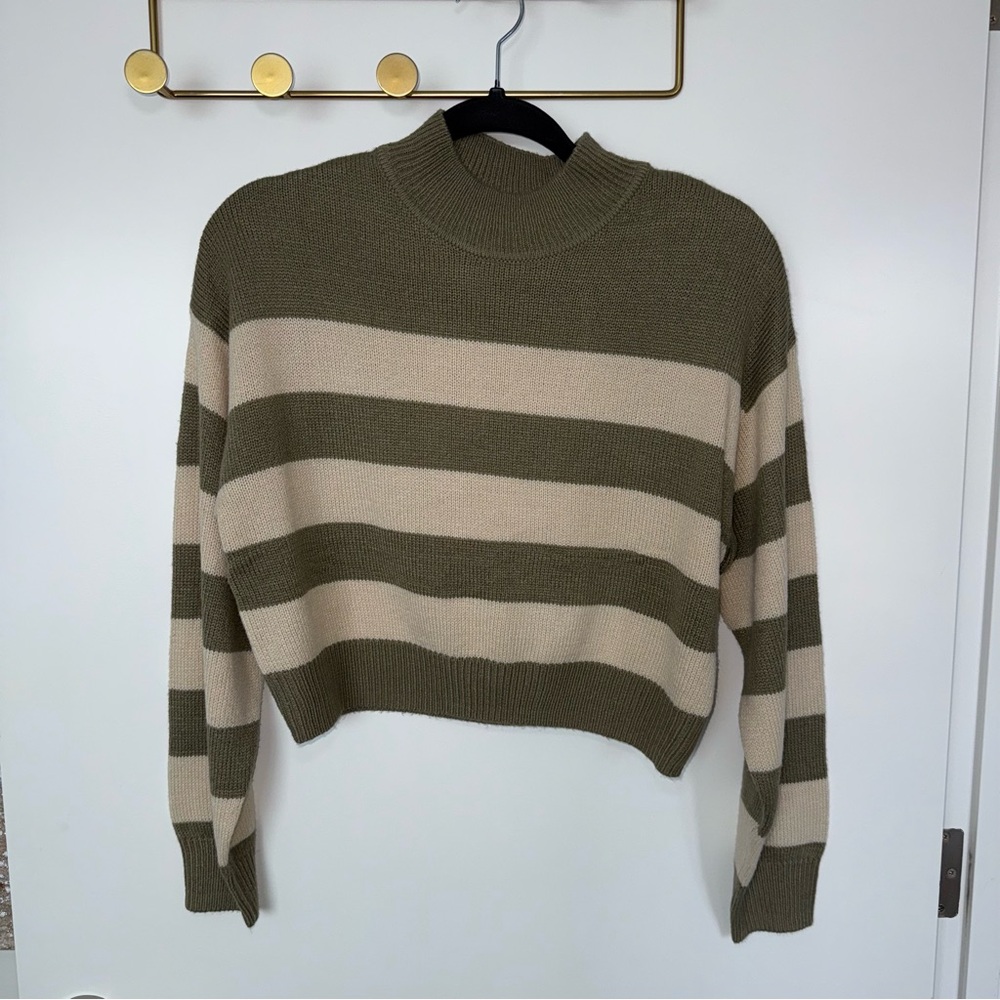 H&M | Cropped Sweater